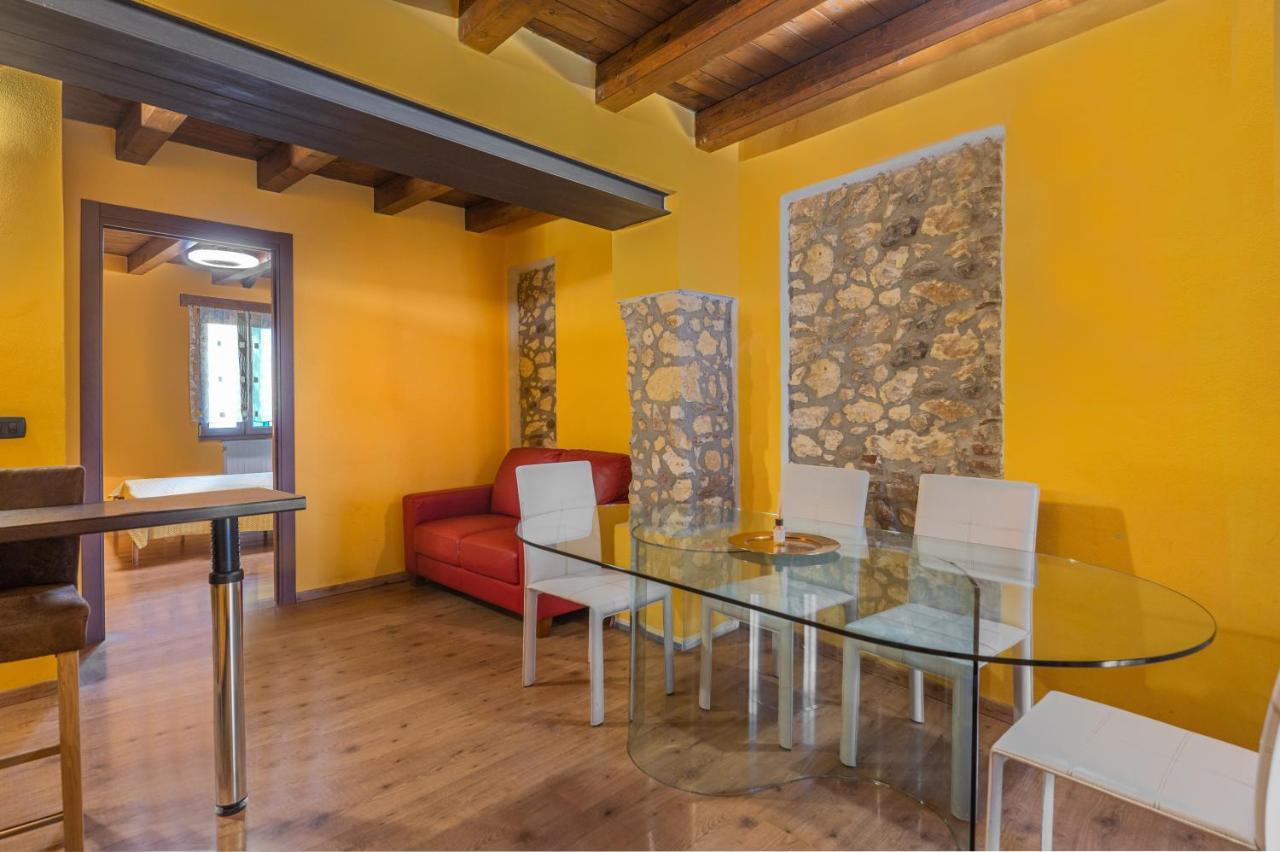 Stylish 2 Bedroom With Balcony Βερόνα Εξωτερικό φωτογραφία